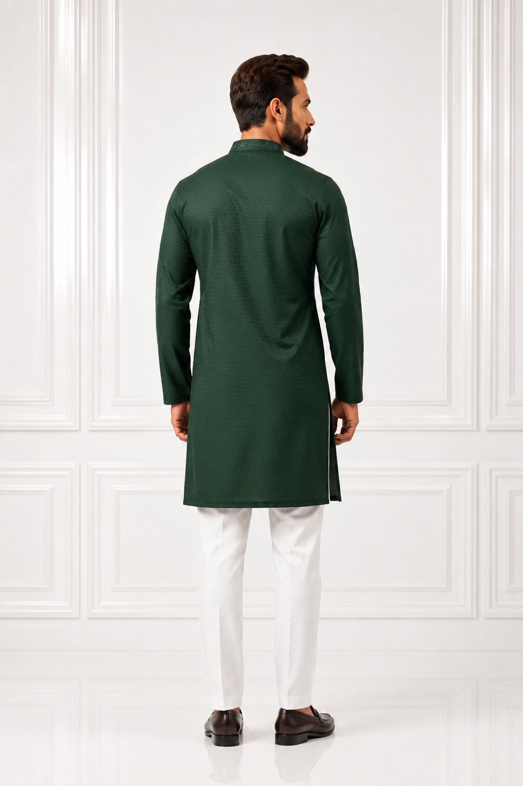 Men’s Green Embroidered Kurta Pajama